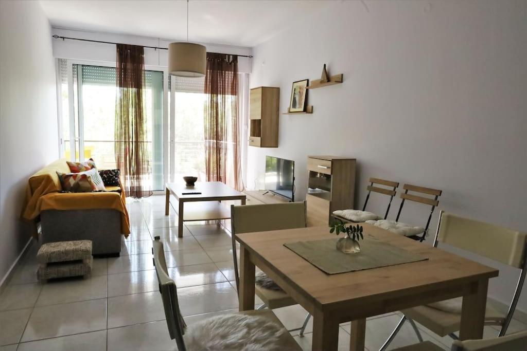Apartment το σπίτι δίπλα στη θάλασσα / The House By The Sea *